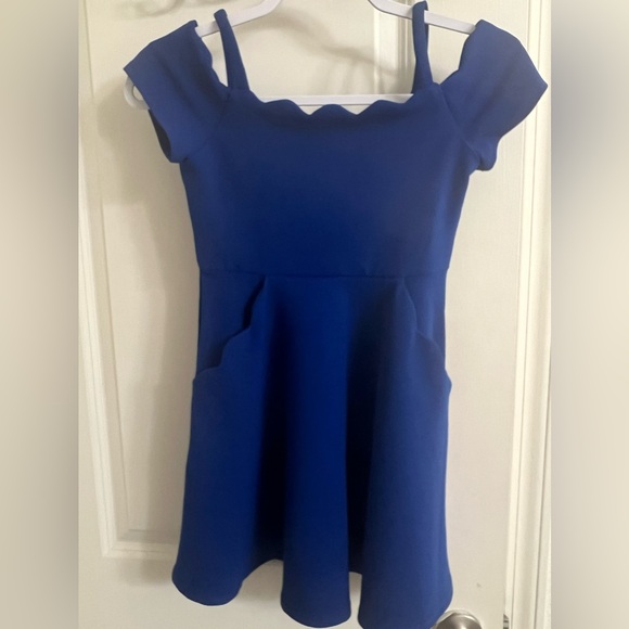 Blue scuba dress with pockets girls size 7 - Picture 2 of 3